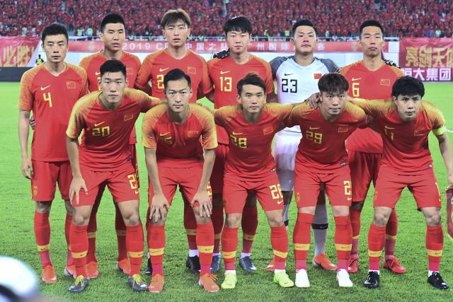 向两个