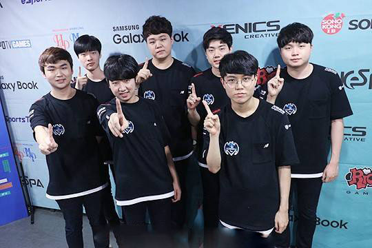 电竞比分EliGE：我不认为s1mple打完这次比赛后就会说“不想打了”